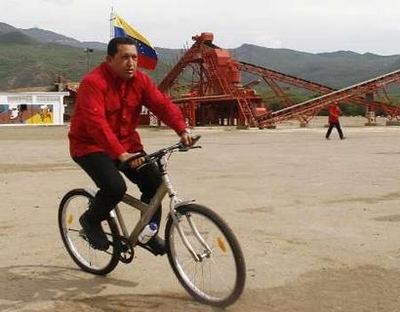 hugo-chavez-bike